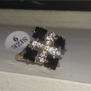 Hypoallergenic gold color ring